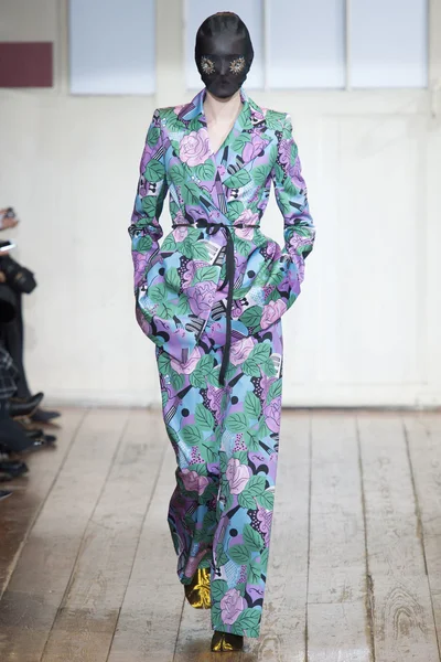 Look 7